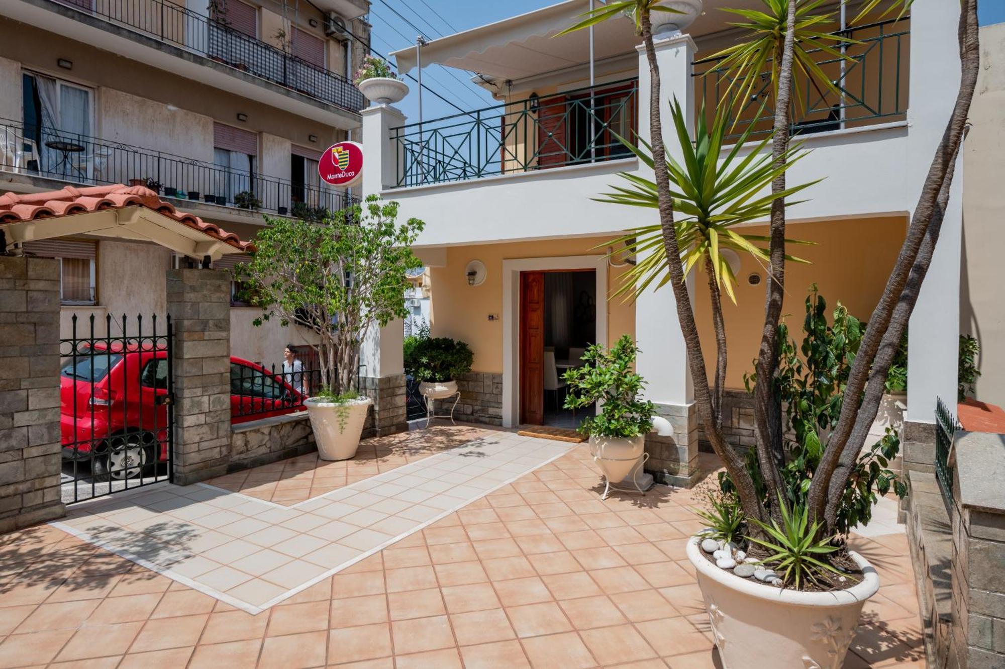 Monteduca Apartments Argostoli  Ngoại thất bức ảnh